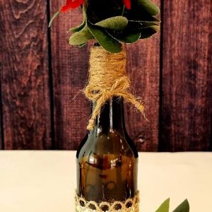 Flaschenvase Nr.1 mit Blumen