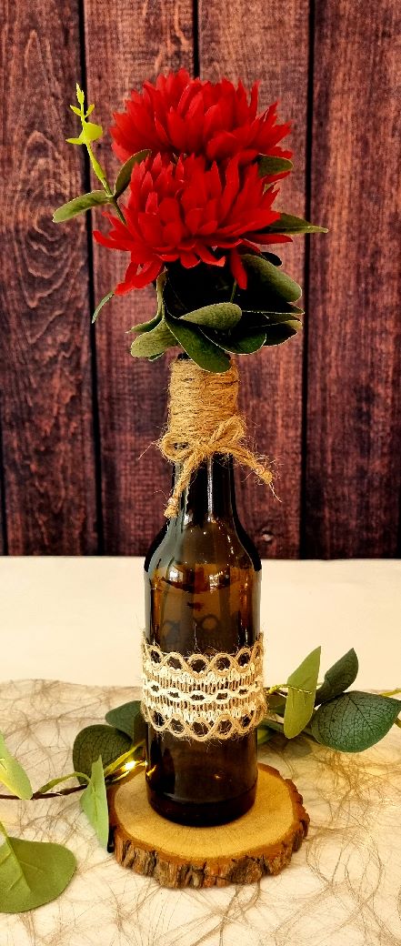 Flaschenvase Nr.1 mit Blumen