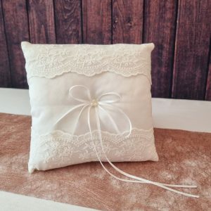 Ringkissen weiß , spitze