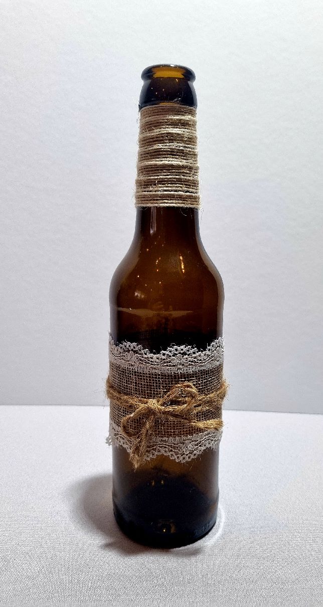 Flaschenvase Nr2 mit Spitzenband
