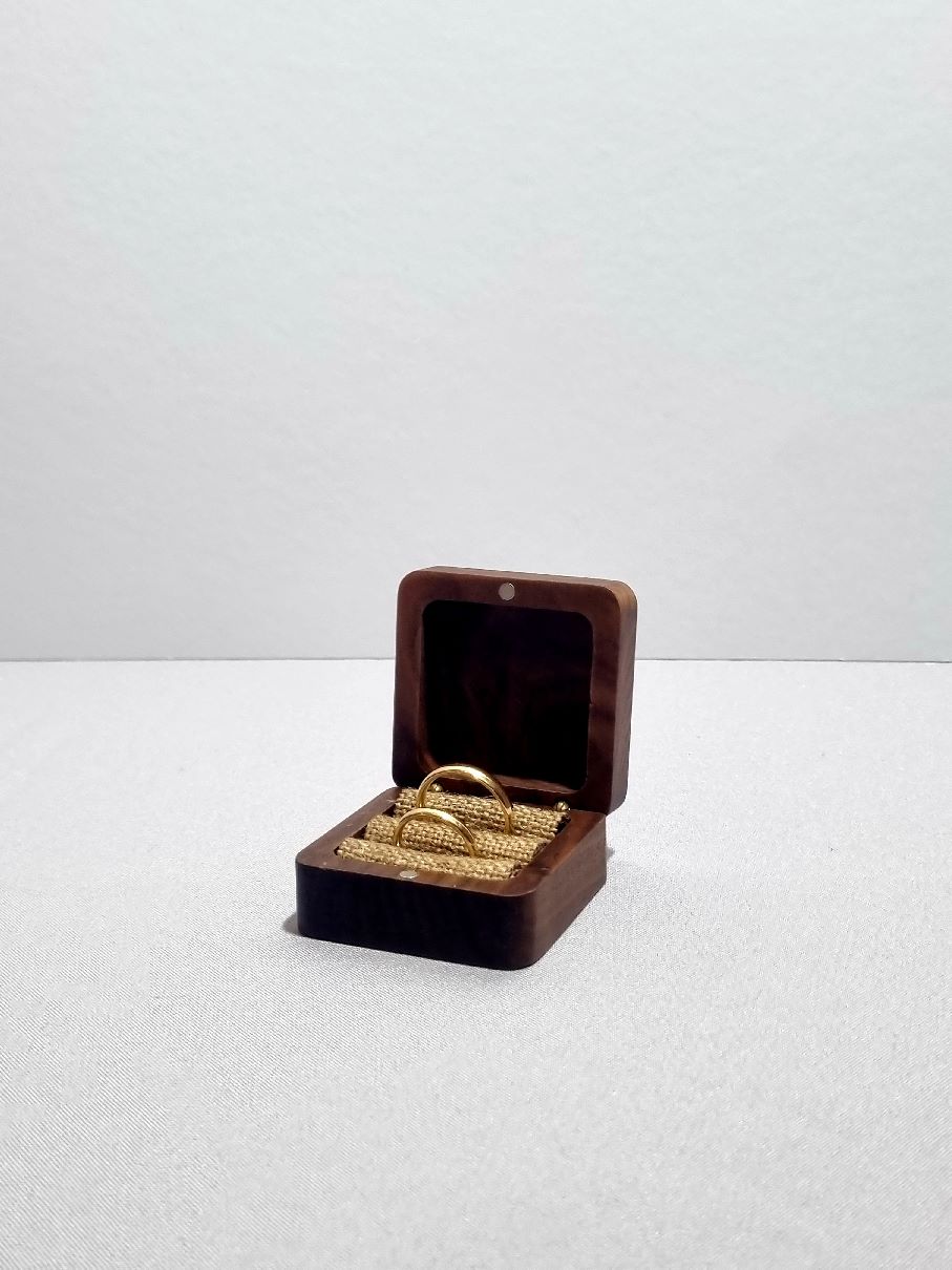 Ringkiste mit Jute