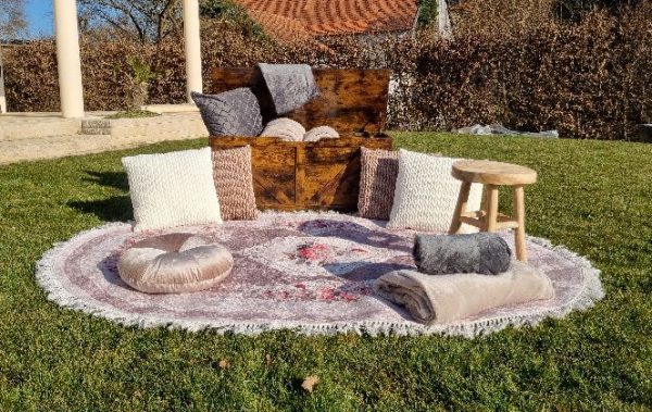Bild Lounge Ecke mit Truhe