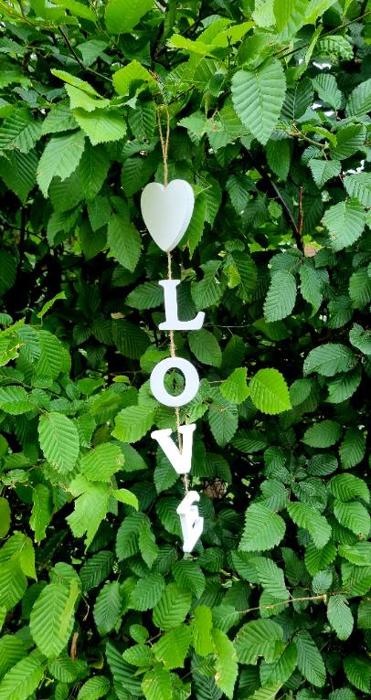 LOVE Aufhänger im grünen