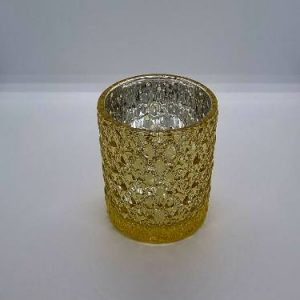 goldenes Teelicht, orientalisch angehaucht