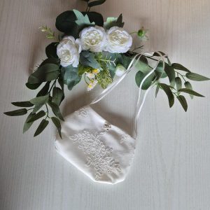 Weiße Brauttasche mit Spitze