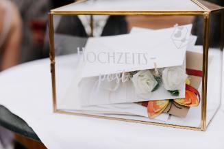 Kartenbox gold mit Schloss